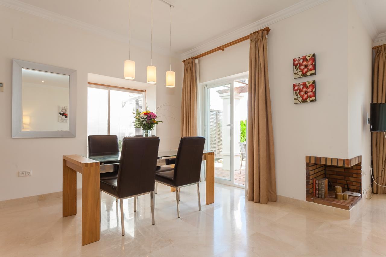 アルコス・デ・ラ・フロンテーラ Arcos Gardens Sol Rent Golfヴィラ エクステリア 写真