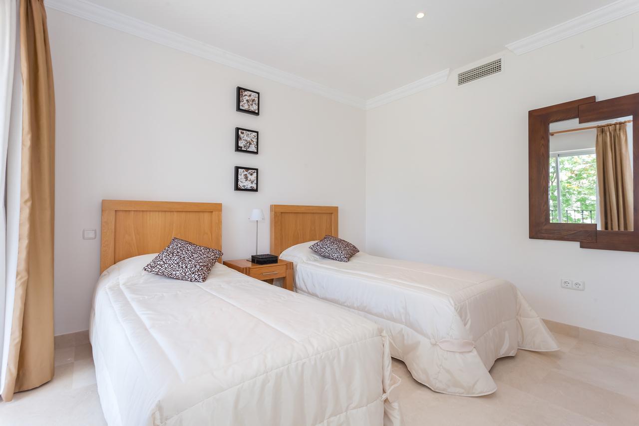 アルコス・デ・ラ・フロンテーラ Arcos Gardens Sol Rent Golfヴィラ エクステリア 写真